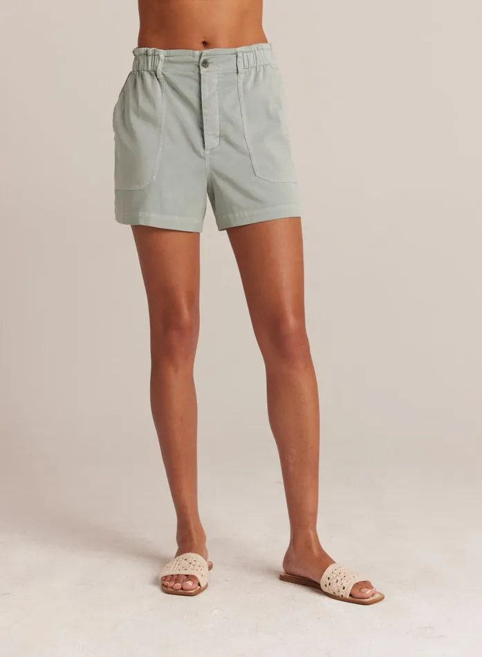 Bella Dahl Callie Ruffle Short 8211 Oasis Green Women Shorts Bella Dahl Callie Ruffle Short 8211 Oasis Green Women Shorts