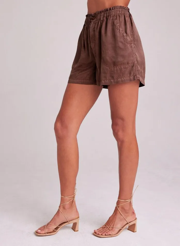 Bella Dahl Callie Ruffle Short 8211 Paradise Brown Women Shorts Bella Dahl Callie Ruffle Short 8211 Paradise Brown Women Shorts