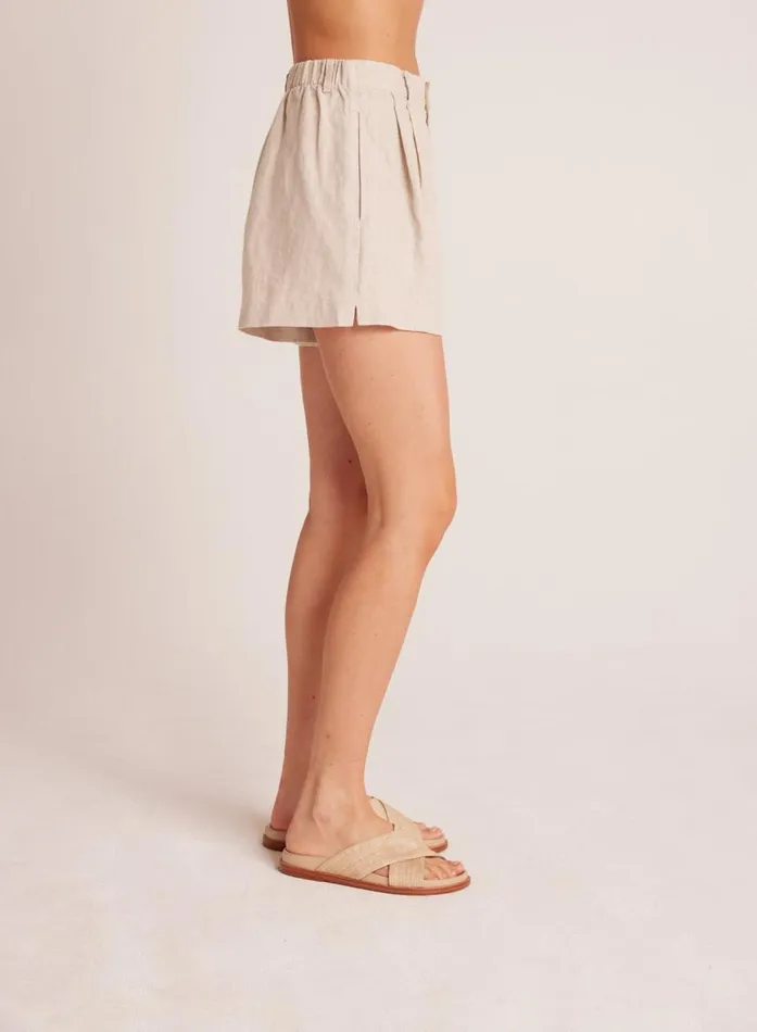 Bella Dahl Pleat Front Trouser Short 8211 Linen Sand Women Shorts Bella Dahl Pleat Front Trouser Short 8211 Linen Sand Women Shorts