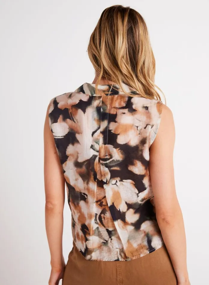 Bella Dahl Sleeveless Notch Collar Button Down 8211 Harvest Floral Print Women Sleeveless Bella Dahl Sleeveless Notch Collar Button Down 8211 Harvest Floral Print Women Sleeveless