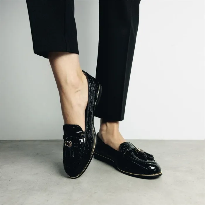 Brogues And Loafers Women Moda In Pelle Evvaa Black Patent Mocc Croc