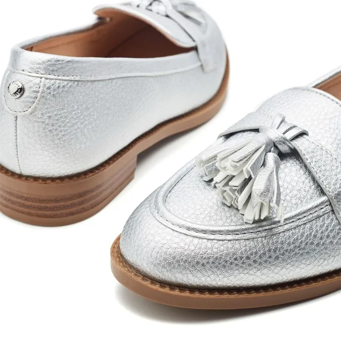 Brogues And Loafers Women Moda In Pelle Frennchie Silver Patent Mocc Croc