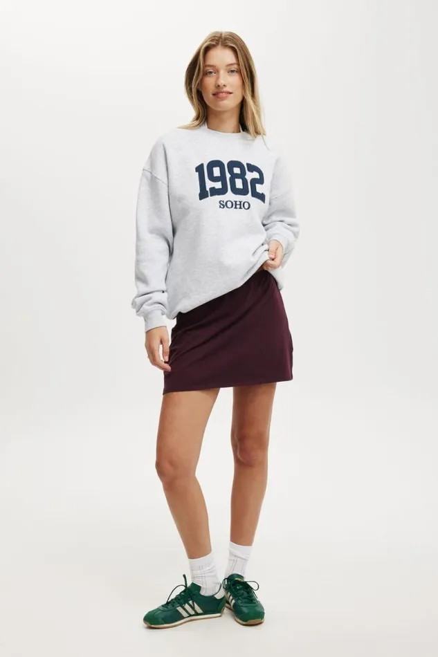 Cotton On SweatsandHoodies Classic Fleece Graphic Crew Sweatshirt 1982 Soho Soft Grey Marle 8211 Women Cotton On SweatsandHoodies Classic Fleece Graphic Crew Sweatshirt 1982 Soho Soft Grey Marle 8211 Women