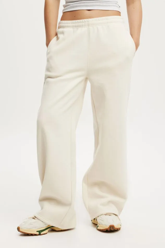 Cotton On SweatsandHoodies Plush Essential Straight Leg Sweatpant Coconut Milk 8211 Women Cotton On SweatsandHoodies Plush Essential Straight Leg Sweatpant Coconut Milk 8211 Women