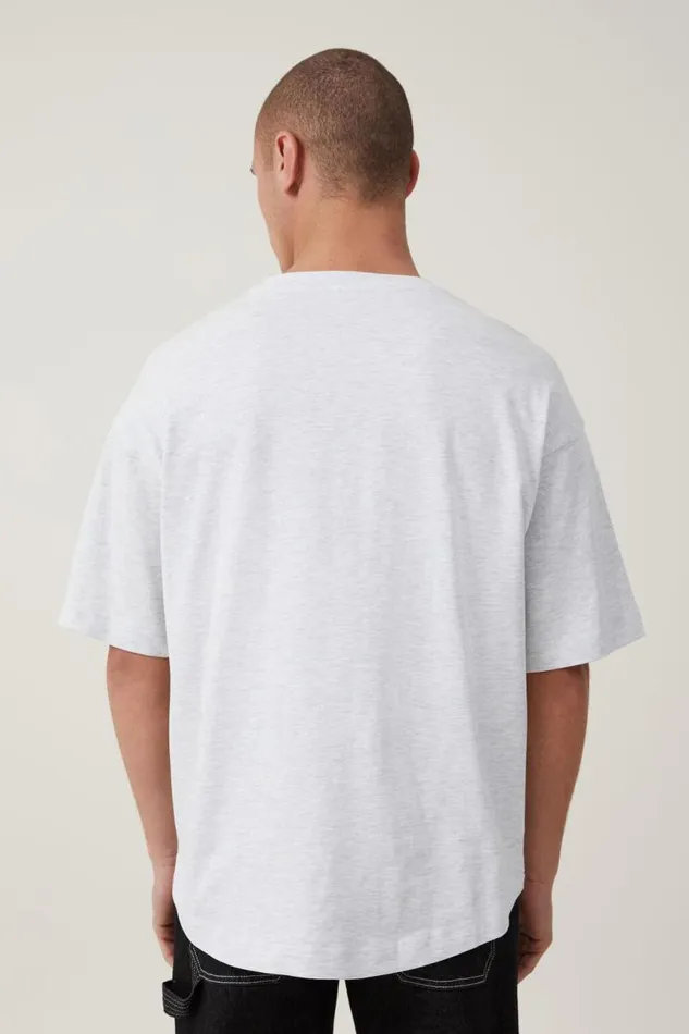 Cotton On Tees and Tanks Box Fit Scooped Hem TShirt White Marle 8211 Men Cotton On Tees and Tanks Box Fit Scooped Hem TShirt White Marle 8211 Men
