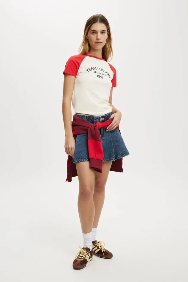 Cotton On Tops Fitted Graphic Lcn Raglan Longline Tee Team London Scarlet Red Cregraveme Fraiche 8211 Women Cotton On Tops Fitted Graphic Lcn Raglan Longline Tee Team London Scarlet Red Cregraveme Fraiche 8211 Women