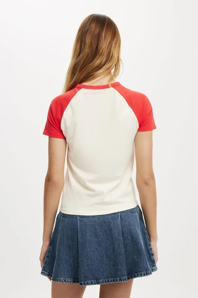Cotton On Tops Fitted Graphic Lcn Raglan Longline Tee Team London Scarlet Red Cregraveme Fraiche 8211 Women Cotton On Tops Fitted Graphic Lcn Raglan Longline Tee Team London Scarlet Red Cregraveme Fraiche 8211 Women