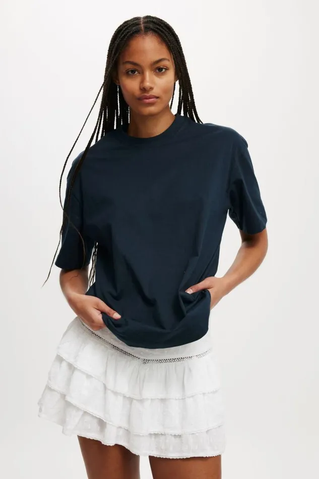 Cotton On Tops The Boxy Graphic Tee Artist Club Ink Navy 8211 Women Cotton On Tops The Boxy Graphic Tee Artist Club Ink Navy 8211 Women