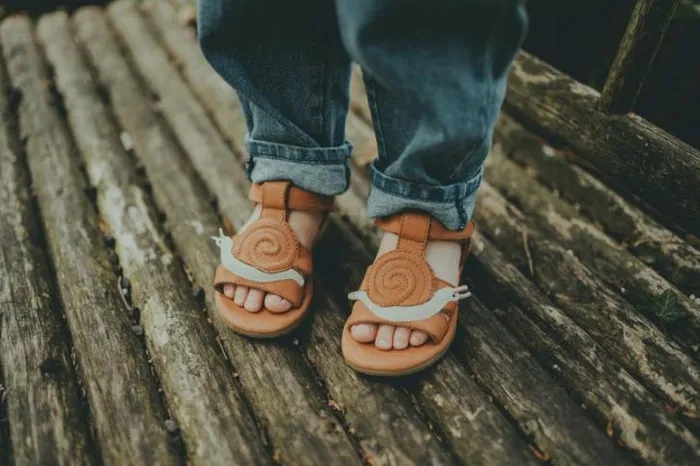 Donsje Amsterdam Sandals Boys Escar Sandals Walnut Leather