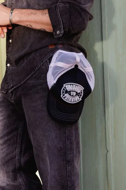 JOE JONAS X SCOTCH SODA EMBROIDERED ARTWORK TRUCKER CAP Night Men Scotch and Soda Hats Scarves and Gloves JOE JONAS X SCOTCH SODA EMBROIDERED ARTWORK TRUCKER CAP Night Men Scotch and Soda Hats Scarves and Gloves