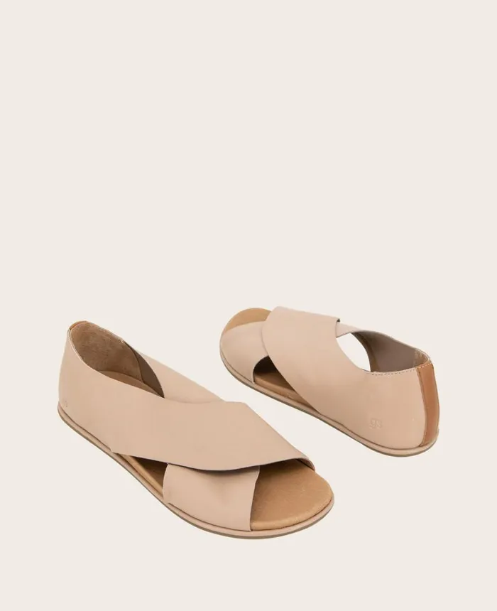 Kenneth Cole Sandals and Wedges Women GENTLE SOULS 8211 Laniey XBand Leather Sandal Chai