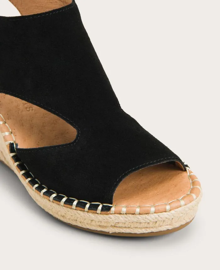 Kenneth Cole Sandals and Wedges Women GENTLE SOULS Cody Suede Esparille Wedge Black Kenneth Cole Sandals and Wedges Women GENTLE SOULS Cody Suede Esparille Wedge Black