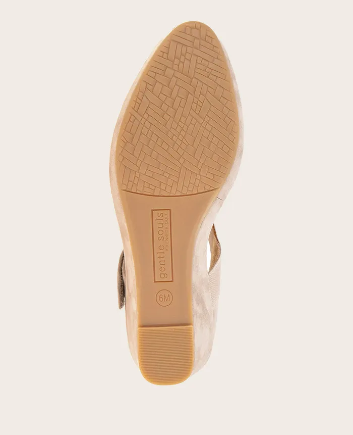Kenneth Cole Sandals and Wedges Women GENTLE SOULS Oriana Suede Wedge Mushroom Suede Kenneth Cole Sandals and Wedges Women GENTLE SOULS Oriana Suede Wedge Mushroom Suede