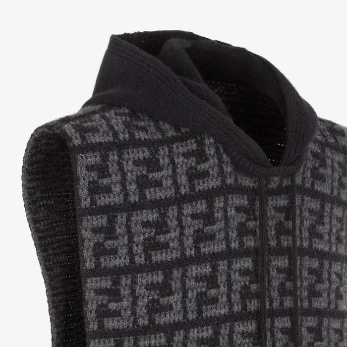 Man Black Cashmere Bib Black Fendi Scarves