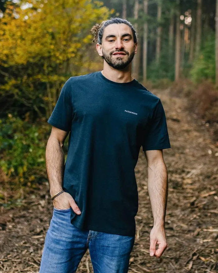 Men Tops Passenger Made To Roam Recycled Cotton TShirt Deep Navy Deep Navy