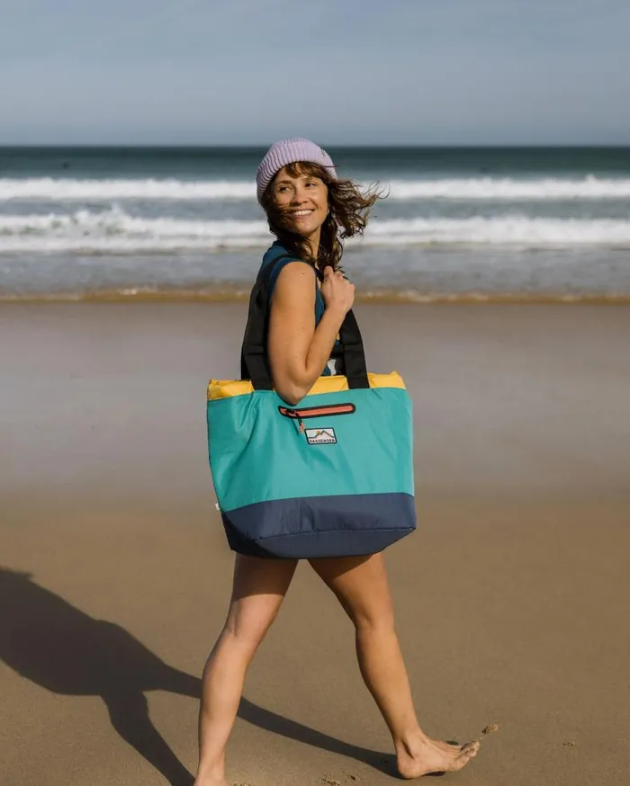 MenWomen Backpacks and Bags Passenger Tote Recycled Cooler Bag Multi Primary Multi Primary