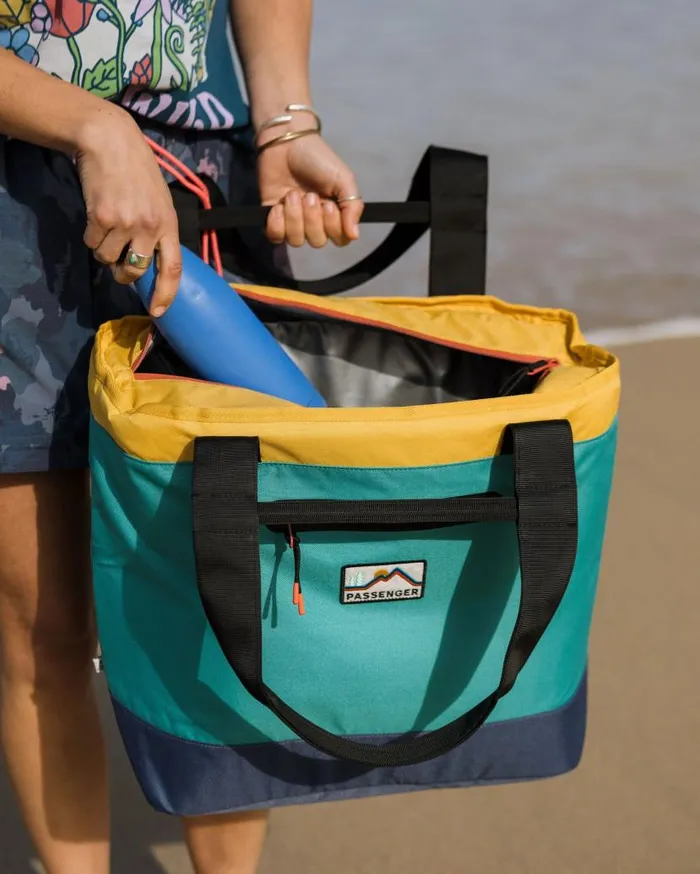 MenWomen Backpacks and Bags Passenger Tote Recycled Cooler Bag Multi Primary Multi Primary