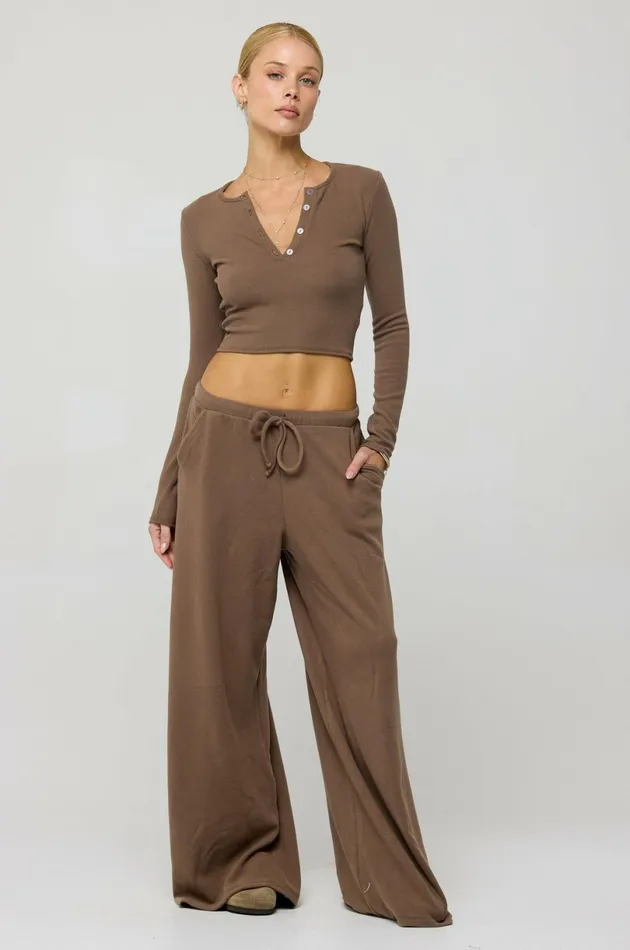 RESA Lounge Henley Rib In Chai 8211 Women