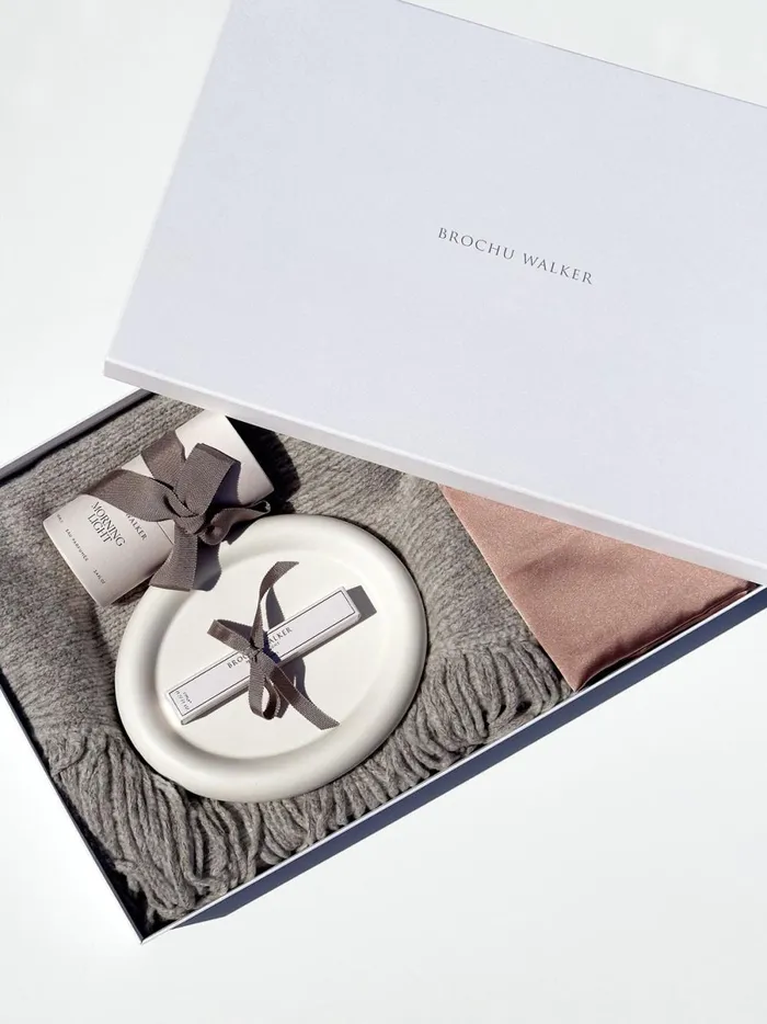 The Deluxe Essence Box Essence Women Brochu Walker Morning Light Fragrance and Candle