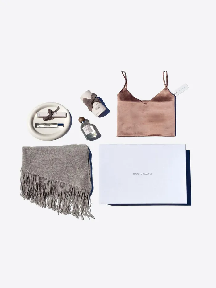 The Deluxe Essence Box Essence Women Brochu Walker Morning Light Fragrance and Candle