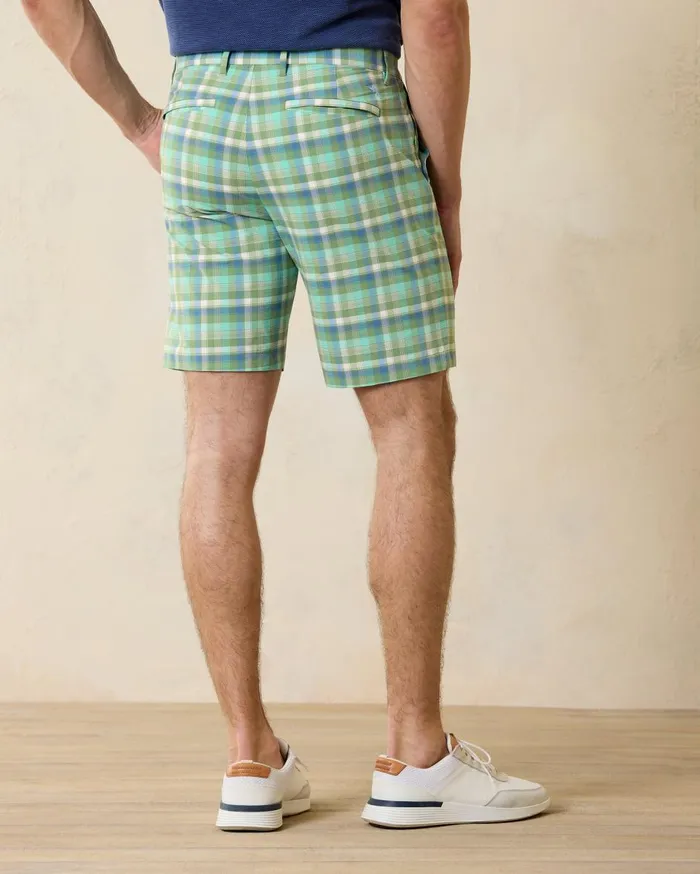 Tommy Bahama Chip Shot EWaist IslandZone 8Inch Shorts Stone Khaki Men Shorts Tommy Bahama Chip Shot EWaist IslandZone 8Inch Shorts Stone Khaki Men Shorts