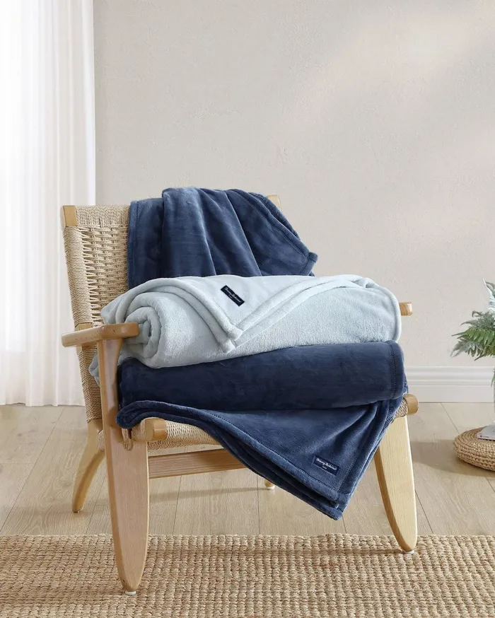 Tommy Bahama Plush Fleece Blue Twin Blanket Blue Beach and Home Bedding Tommy Bahama Plush Fleece Blue Twin Blanket Blue Beach and Home Bedding