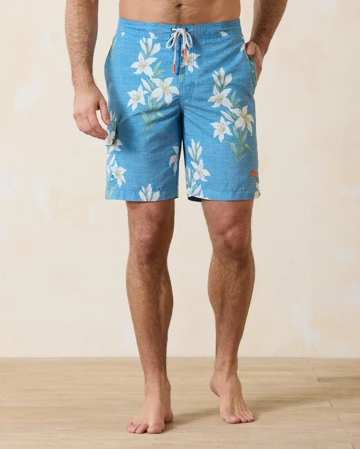 Tommy Bahama Rialto Luau Oasis 6Inch Swim Trunks Light Sky Men Swim and Boardshorts