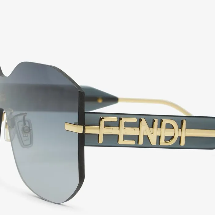Woman Green Shield Sunglasses Grey Fendi Sunglasses