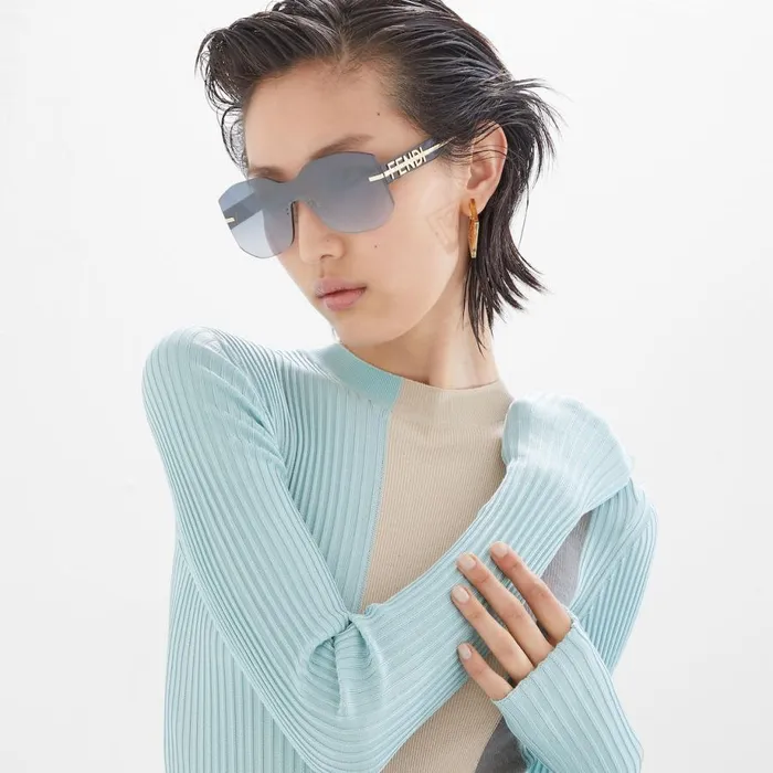 Woman Green Shield Sunglasses Grey Fendi Sunglasses