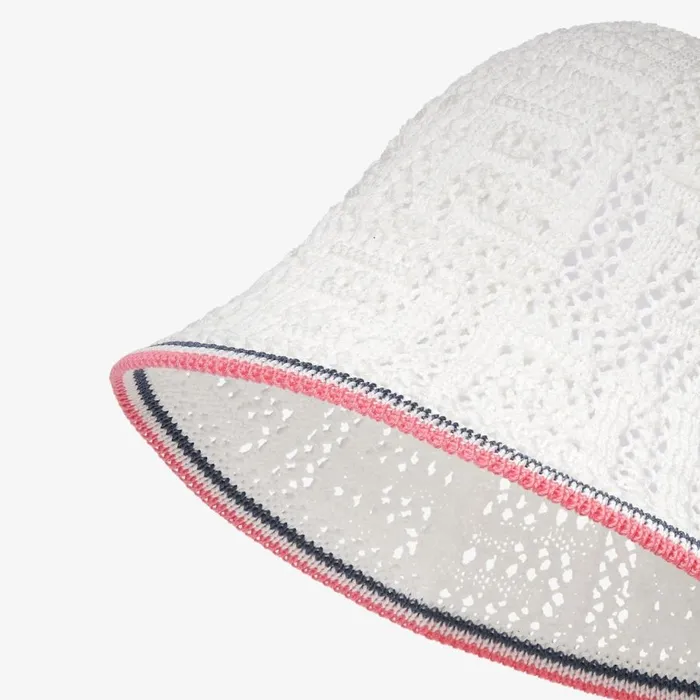 Woman White Crochet Cloche Hat White Fendi Hats and Gloves