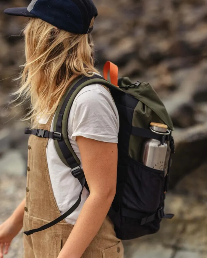 WomenMen Backpacks and Bags Passenger Boondocker Recycled 26L Backpack BlackKhaki Blackkhaki