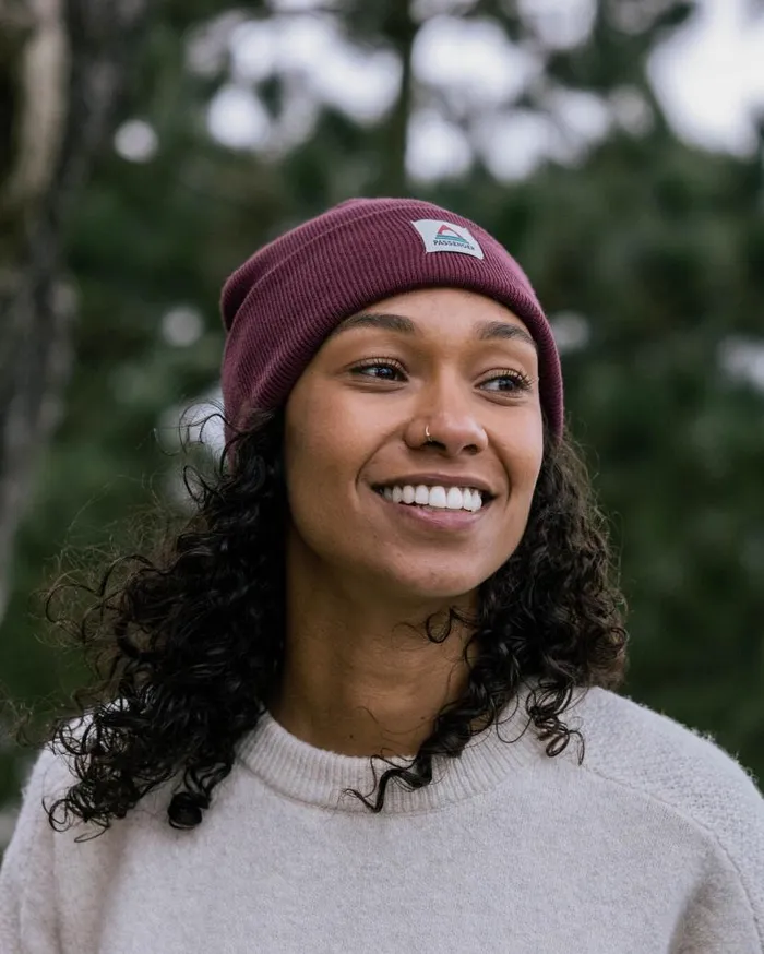 WomenMen Beanies Passenger Core Recycled LowTop Beanie Wine Wine