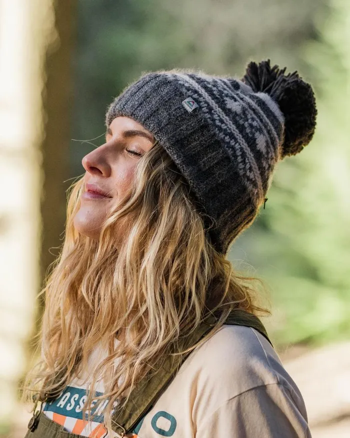WomenMen Beanies Passenger Lodge Recycled Bobble Hat Black Black