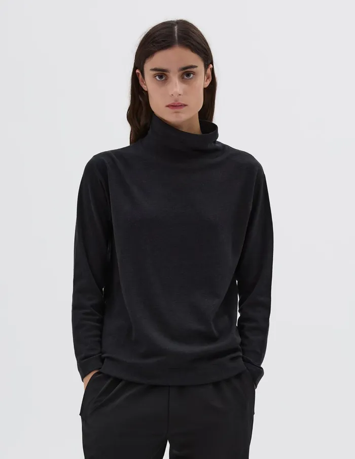 Women Mizuno Thermal Funnel Neck Black Margaret Howell Sportswear