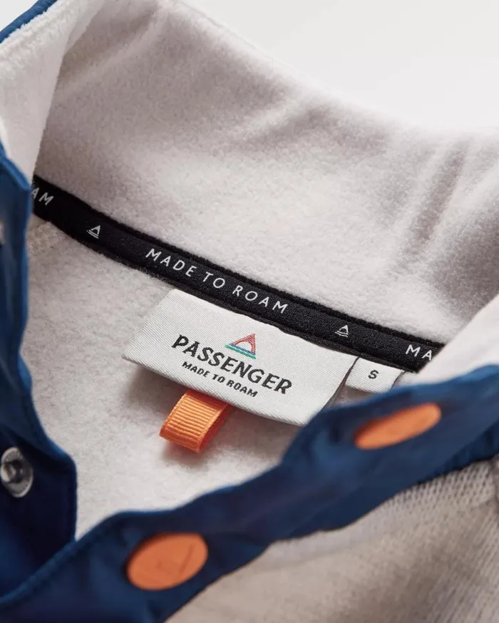 Women Tops Passenger Amber Recycled Polartec Fleece Vintage White Vintage White