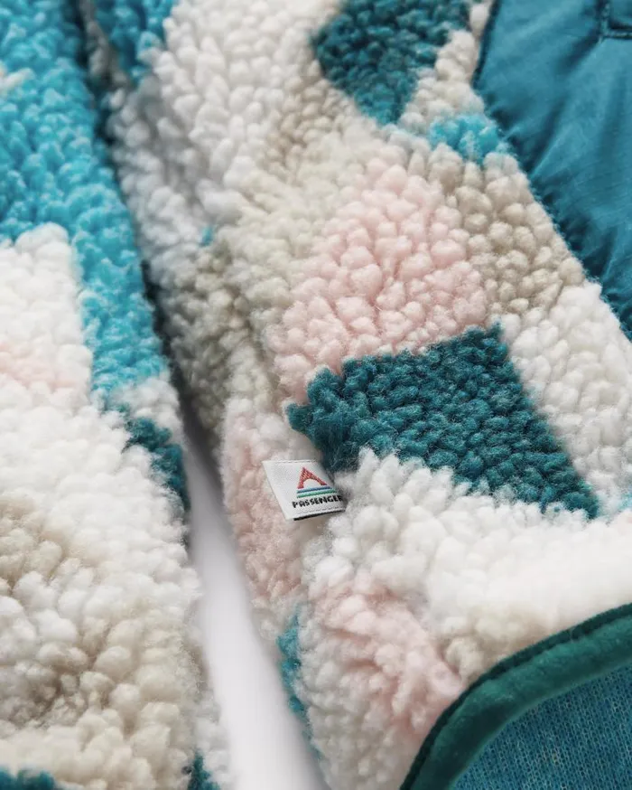 Women Tops Passenger Clover Recycled DeepPile Sherpa Fleece Homespun Blue Sea Homespun Blue Sea