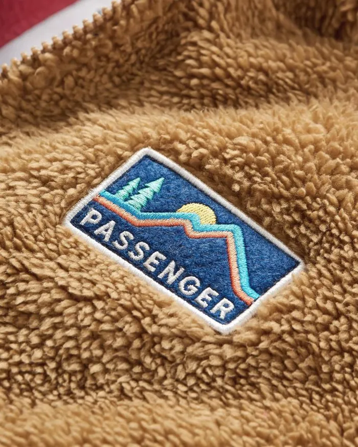 Women Tops Passenger Nestling Sherpa Hooded Fleece Biscuit Biscuit